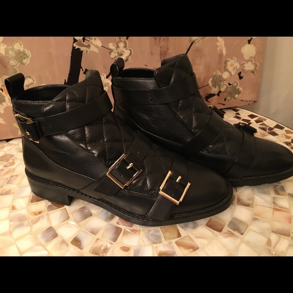 ZARA Leather Ankle Flat Boot